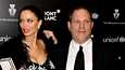 Elokuvatuottaja Harvey Weinstein vaimonsa Georgina Chapmanin kanssa. Chapman on kertonut jättävänsä miehensä tämän saamien syytösten vuoksi.