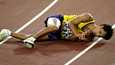 Kilpakävelijöiden keho kestää hurjia kaliumpitoisuuksia. Kuvassa maassa makaava Jefferson Perez voitti Helsingissä 20 kilometrin MM-kultaa.