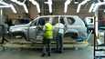 Ilta-Sanomat vieraili Nissanin Pietarin tehtaalla vuonna 2009, jolloin valmistuksessa oli muun muassa Nissan X-Traileja. Venäjän autoteollisuus ei tällä hetkellä kykene kehittämään omia uusia malleja, joten maassa valmistettavia autoja aiotaan tuottaa osina Kiinasta.