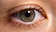 Lasiaisen irtauma, jota moni saattaa säikähtää, on tavallinen muutos silmässä jo nelikymppisillä.