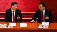 Presidentti Xi Jinping ja pääministeri Li Keqiang kansankongressin avausistunnossa. 