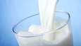 Asiantuntijoiden mukaan aikuinen pärjää ilman maitoakin, mutta toisaalta sen käytöstä ei ole myöskään haittaa.