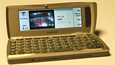 Nokia Communicatoreita julkaistiin useita sukupolvia. Kuvassa vuonna 2000 julkaistu 9210, joka oli mallisarjan kolmas ja samalla ensimmäinen Symbian-käyttöjärjestelmää käyttänyt laite.