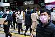 Ihmiset käyttivät hengityssuojaimia Hongkongissa viime viikolla.