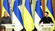 Tasavallan presidentti Sauli Niinistö piti yhteisen tiedotustilaisuuden Ukrainan presidentin Volodymyr Zelenskyin kanssa Kiovassa.