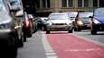 Helsinkiläiskaduille on ilmestynyt viime vuosina muun muassa punaisia polkupyöräkaistoja. Sekaliikenne on vaatinut opettelua, mutta vakavilta onnettomuuksilta on suurimmilta osin vältytty.