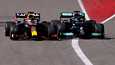 Max Verstappen ja Lewis Hamilton kisasivat koko viime kauden mestaruudesta. Sääntömuutoksilla kaksintaistoja halutaan ensi kaudeksi lisää.