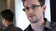 Edward Snowden syyttää presidentti Obaman hallintoa painostuksesta.