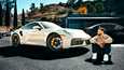 29-vuotias Matthew Haag tunnetaan paremmin nimimerkillä Nadeshot. Pelaamisella rikastunut Haag on nyt uuden Porschen onnellinen omistaja.
