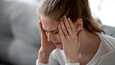 Päänsärky on yksi kovan stressin oire. Pitkään jatkuva stressi altistaa myös uupumukselle ja muille terveysongelmille.