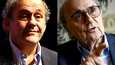 Michel Platini (vas.) ja Sepp Blatter ovat entisiä jalkapallopomoja