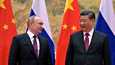 Vladimir Putin ja Xi Jinping poseerasivat yhdessä olympialaisten avauspäivänä.