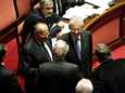Mario Monti (kesk. oik.) tuli tänään senaatin istuntoon.