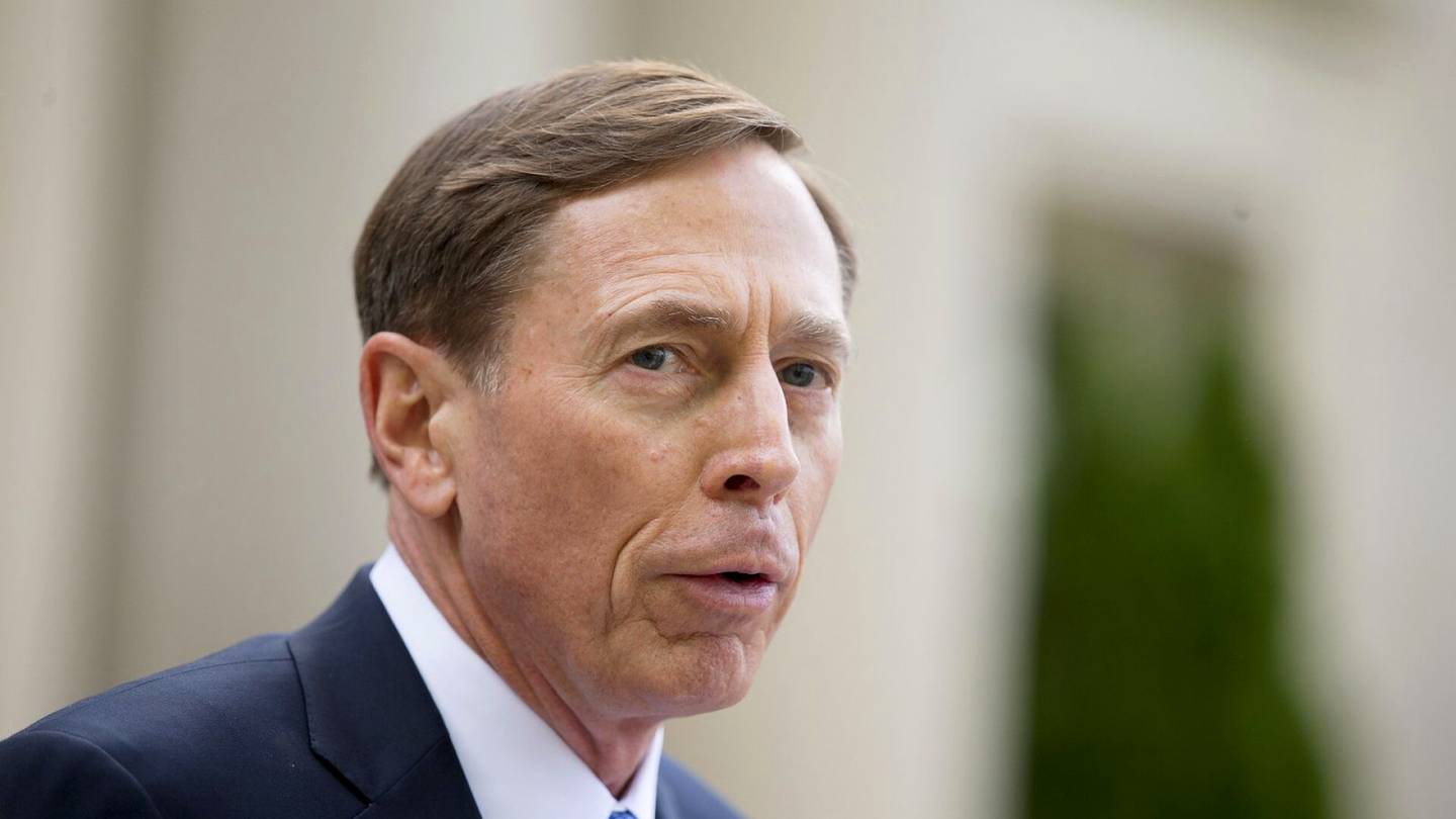 CIA:n ex-pomo Petraeus jyrähti Venäjälle ydin­aseista: ”Tuhoaisimme kaikki Venäjän joukot”