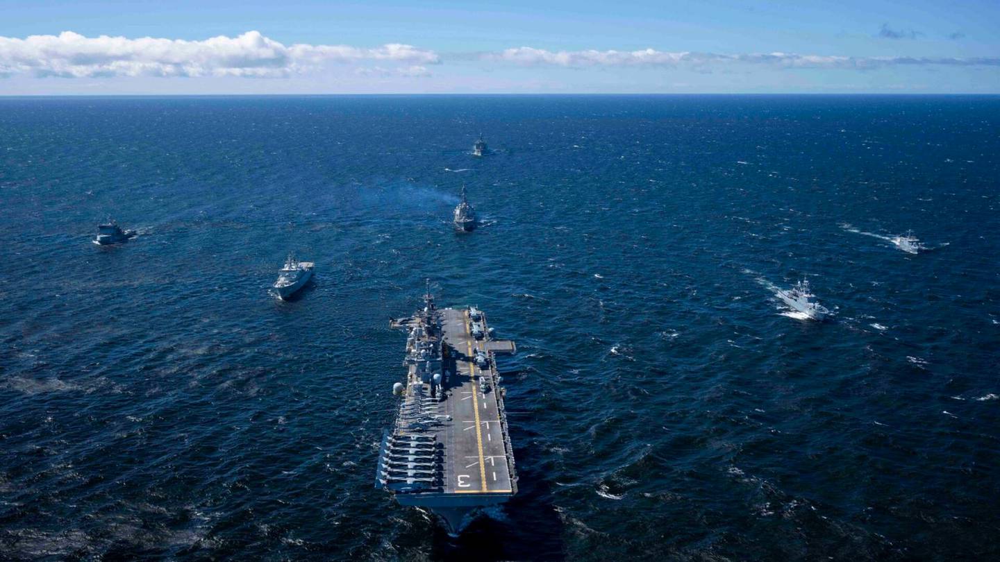 Sotilaallinen liikehdintä Itämerellä vilkasta Suomen ja Ruotsin Nato-pyrkimysten ”harmaana aikana”