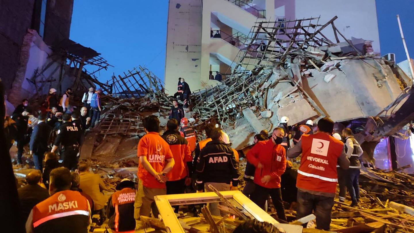 Rakennus romahti Turkissa – onnettomuudesta selvittiin ilman kuolonuhreja