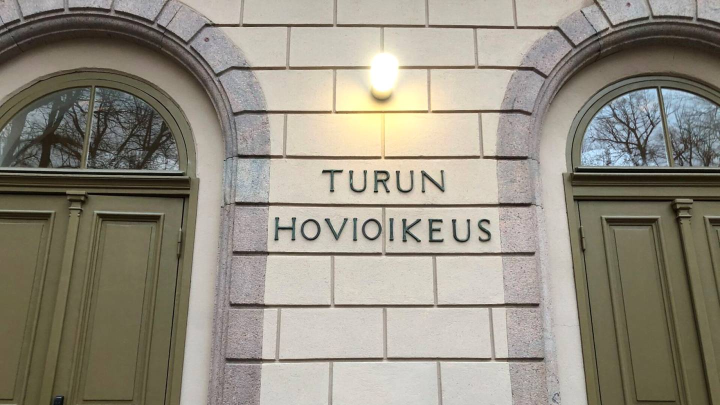 Turkulaismies jakoi satoja HIMin ja muiden yhtyeiden albumeita verkkoon – selitys tahattomuudesta ei mennyt läpi