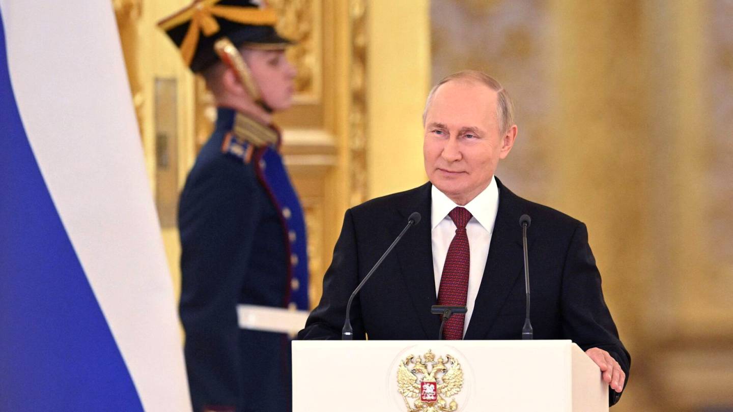 Putin julisti suur­lähettiläille: ”Venäjä ei poikkea itsenäiseltä kurssiltaan – on syntymässä oikeuden­mukaisempi maailman­järjestys”