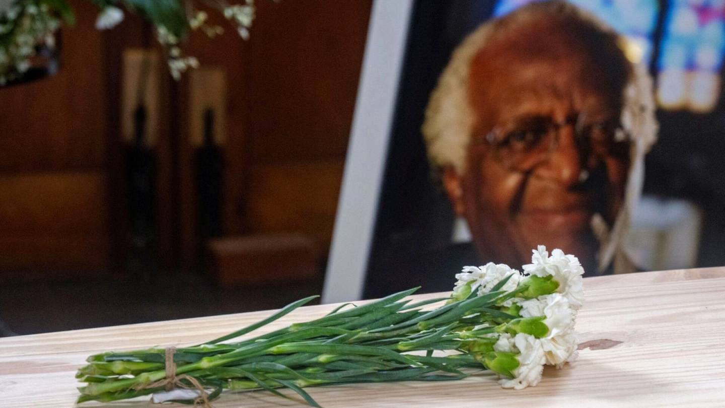 Arkkipiispa Tutu haudattiin juhlavin menoin mutta koruttomasti Etelä-Afrikassa