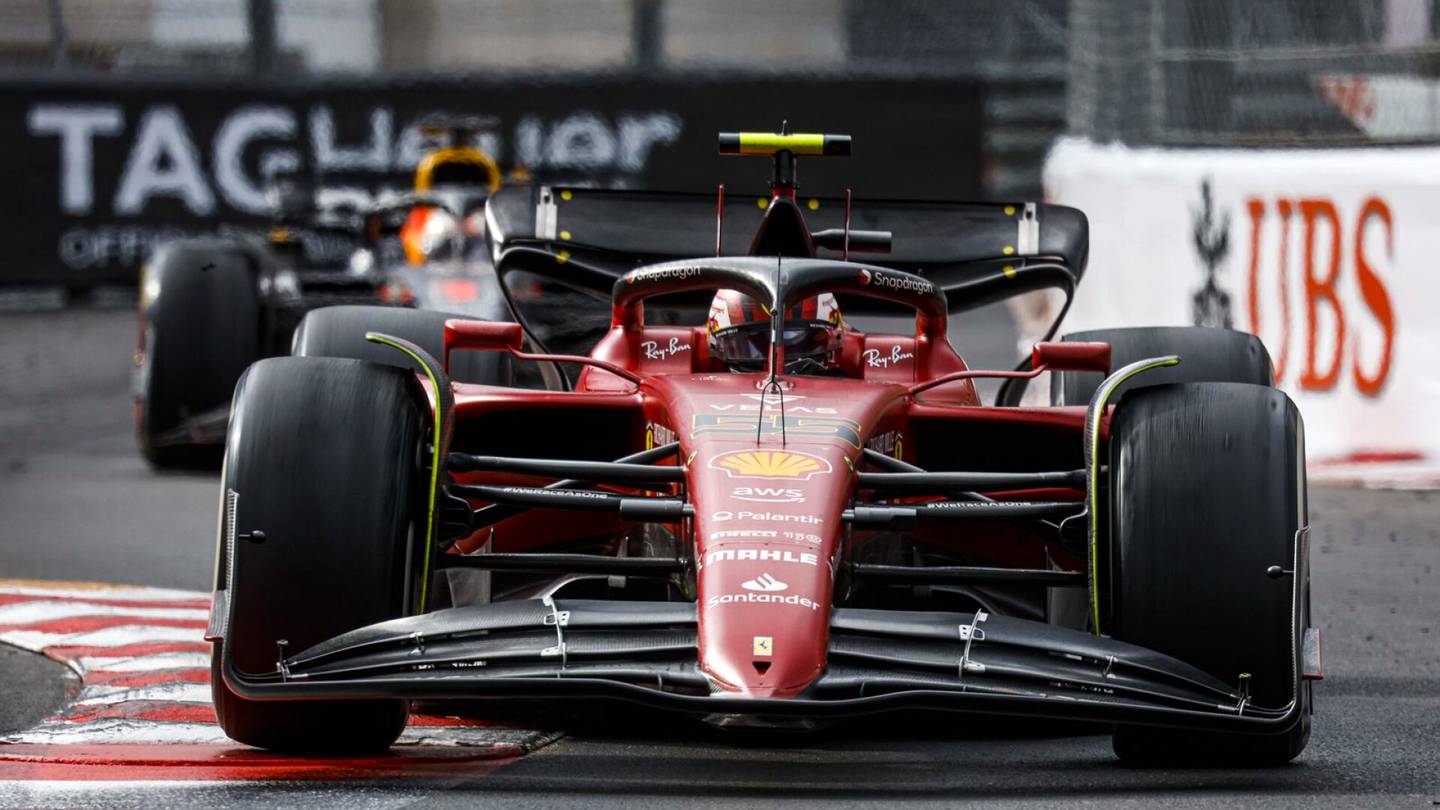 Entinen F1-mestari laukoi tylyn arvion Ferrarista – ”En tajua, mitä he yrittivät”