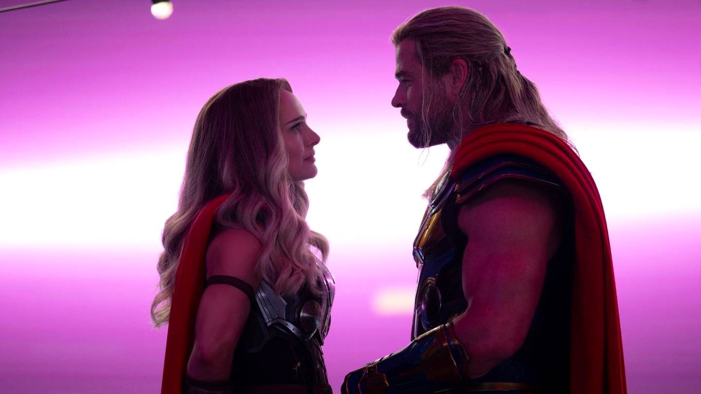 Thor-tähti Chris Hemsworth teki yllättävän päätöksen ennen intiimiä kohtausta – saa ylistystä poikkeuksellisesta eleestään