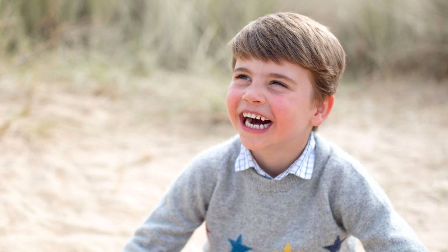 Pikkuprinssi Louis 4 vuotta – hovi julkaisi suloisen kuvasarjan