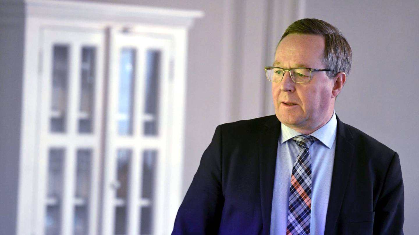 Ministeri Lintilä syyttää Helsinkiä kauko­lämmön jätti­korotuksista: ”Kannattaa katsoa sinne kaupungin­talon sisälle”