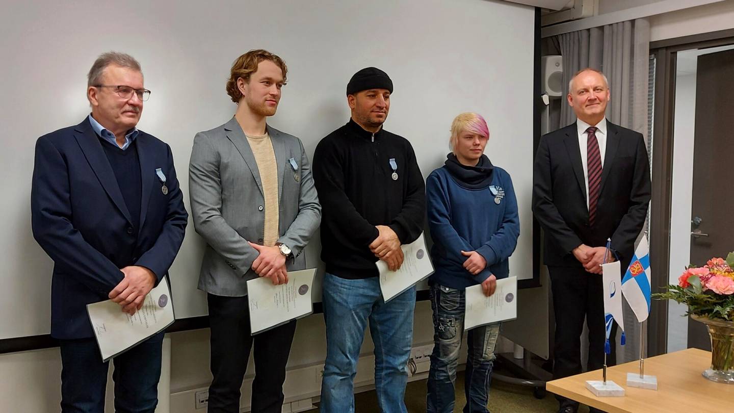 Opiskelija esti julman puukotuksen Vaasassa – sai presidentti Niinistöltä hengen­pelastus­mitalin