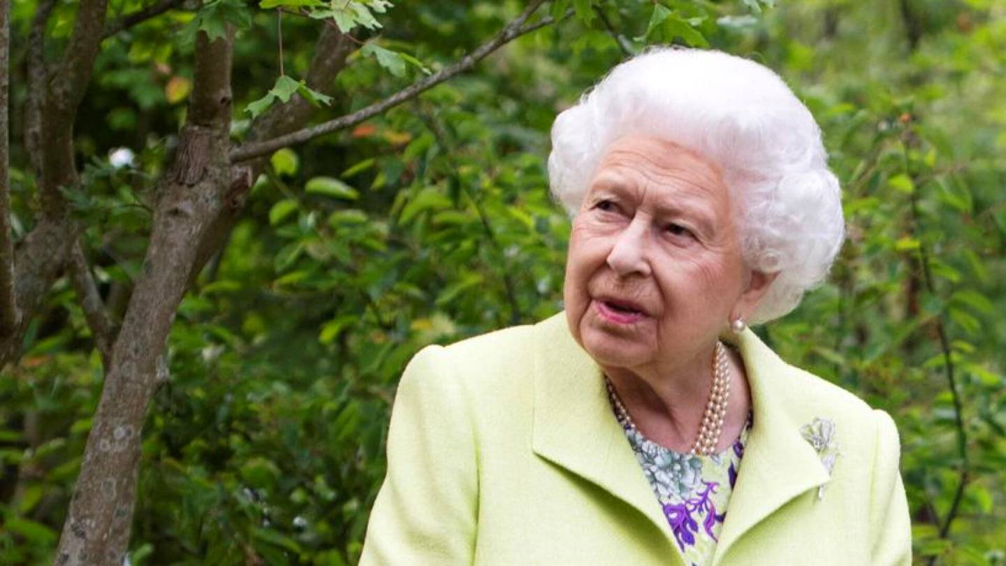 The Guardian: Kuningatar Elisabet on salaa muuttanut laki­luonnoksia omaksi edukseen – edes lain­säätäjät eivät ole olleet tietoisia