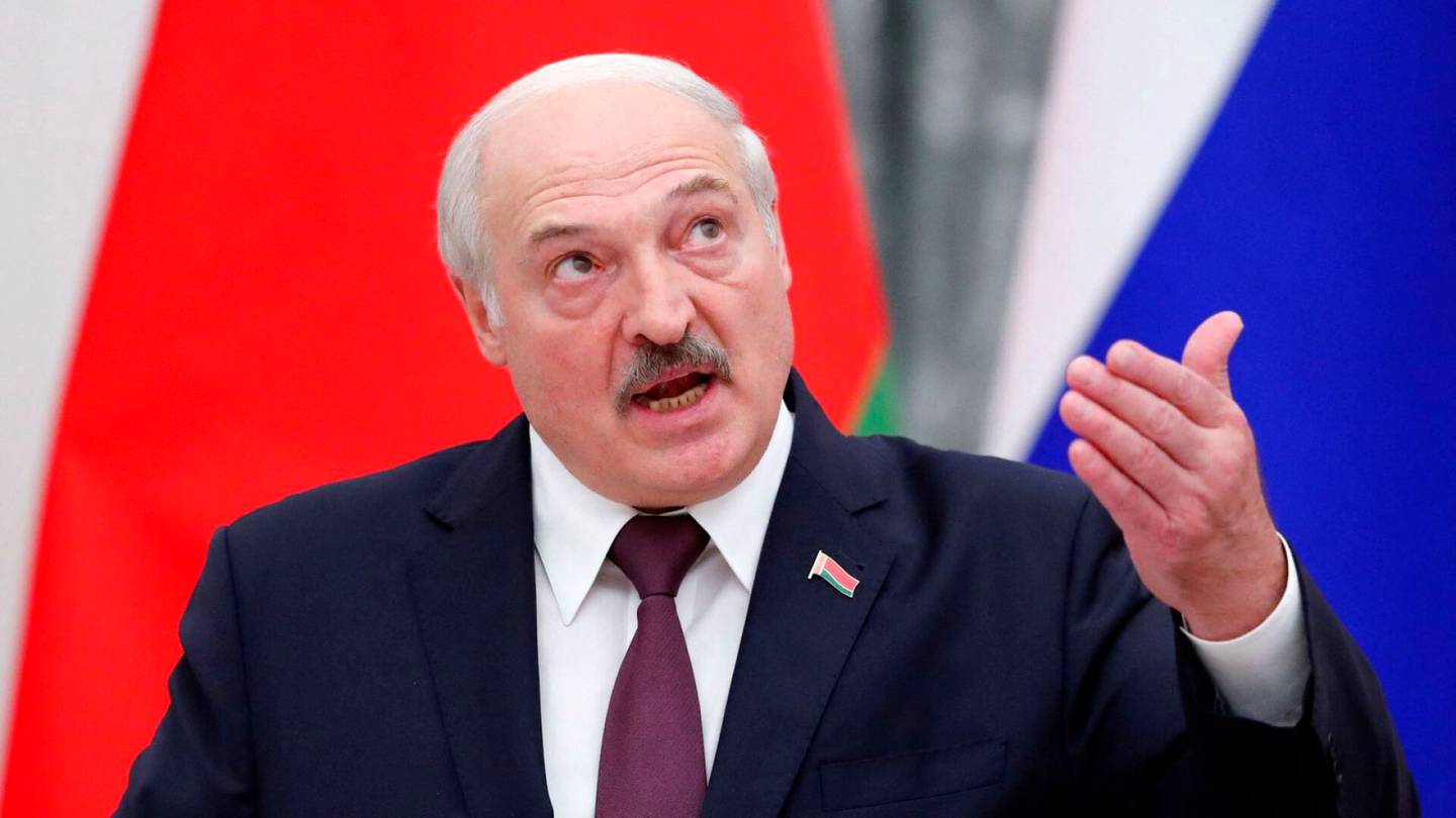 Lukashenka myönsi BBC:lle joukkojensa auttaneen siirtolaisia EU-rajan yli – ”Me olemme slaaveja, meillä on sydämet”