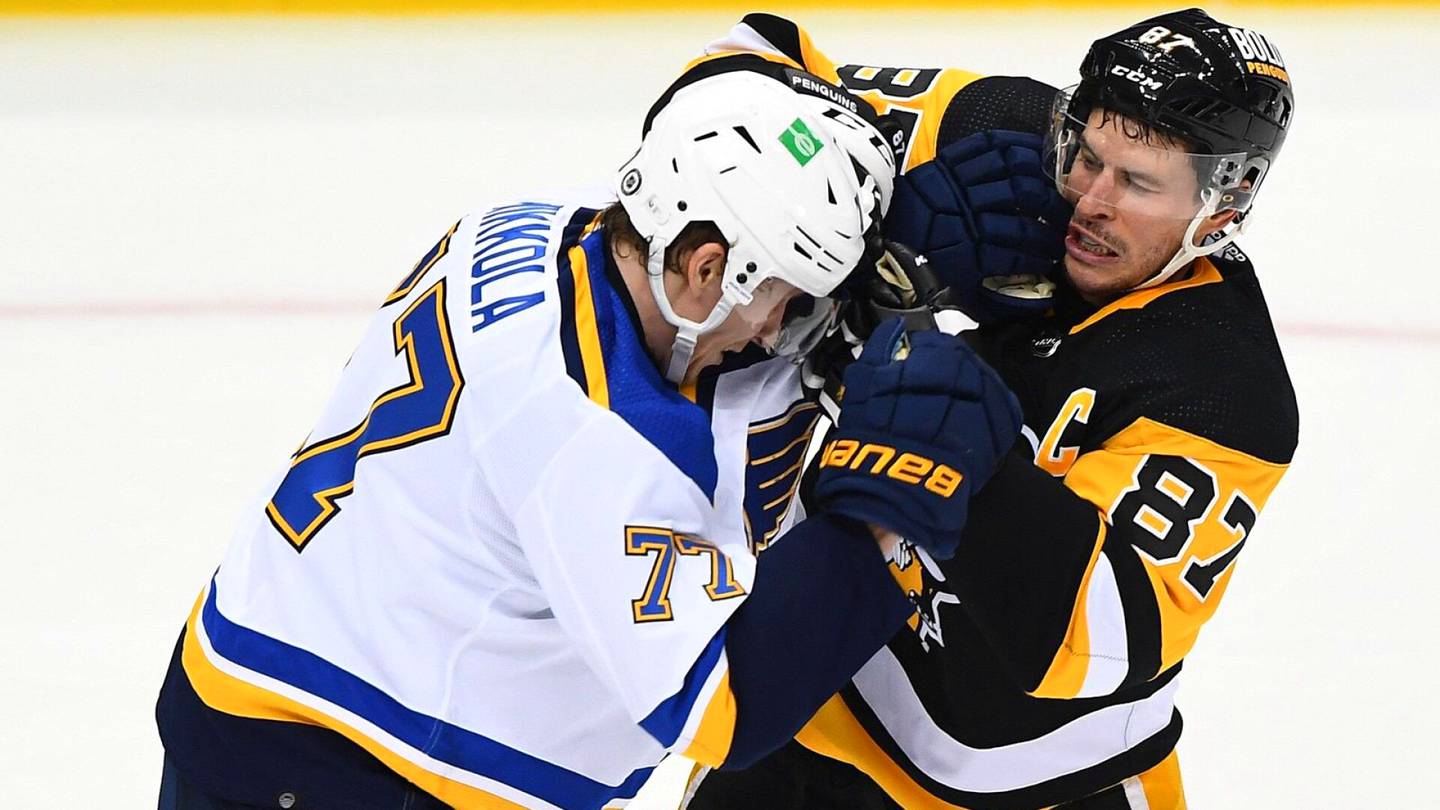 Niko Mikkola rusikoi Sidney Crosbyn kasvot verille – tämä suuttui ja hurjaksi muuttui