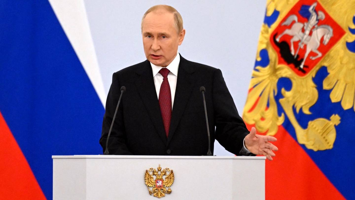 Putin allekirjoitti laittomat alue­liitokset – sanoo Venäjän puolustavan alueitaan kaikin mahdollisin keinoin