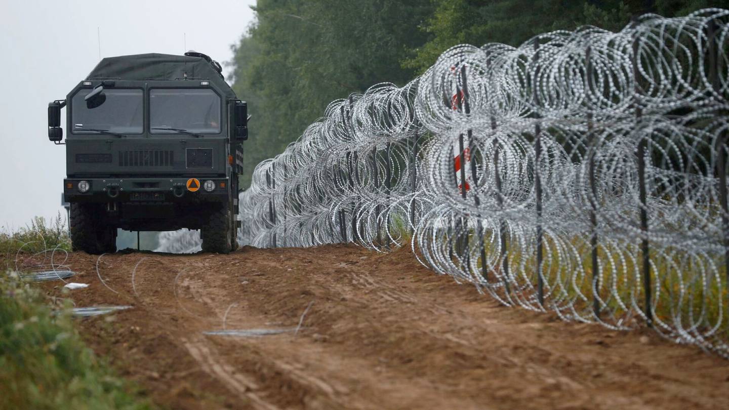 Puola: Sadat siirtolaiset tulossa Valko-Venäjällä EU:n rajalle