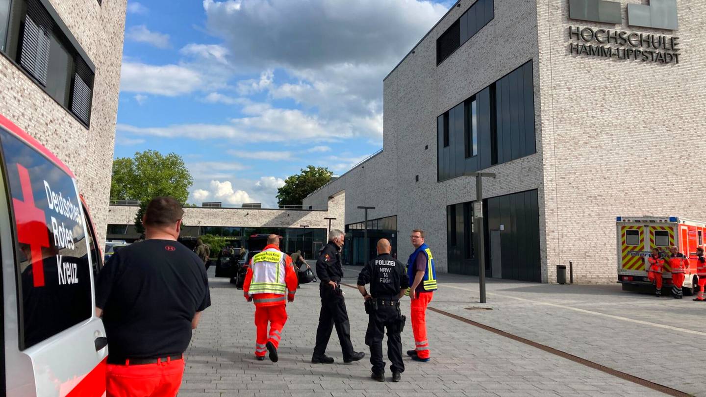Mies hyökkäsi puukon kanssa ammattikorkeakouluun Saksassa – neljä haavoittui