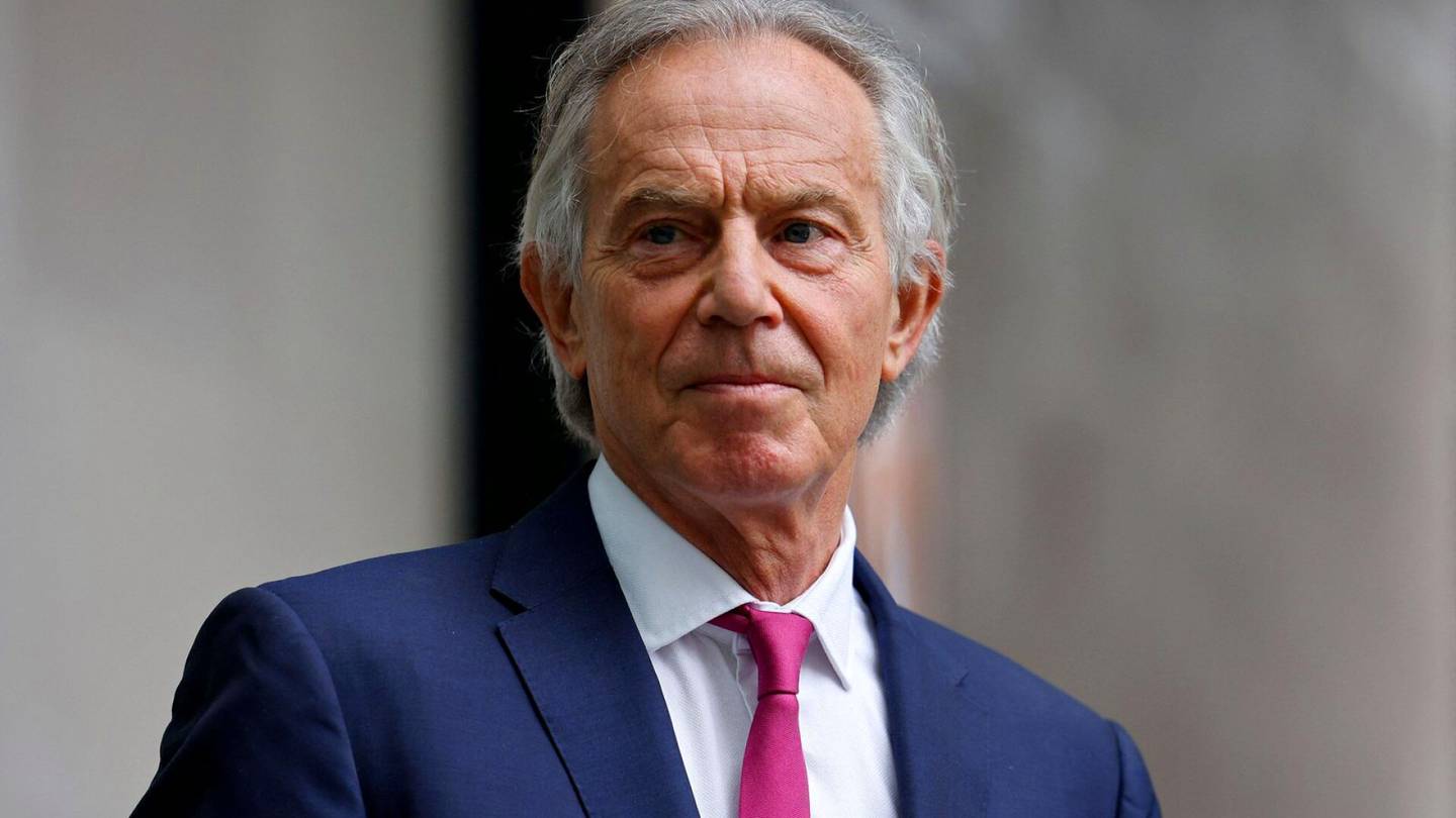 Britanniassa paisuva vetoomus vaatii Tony Blairilta ritariutta pois: ”kaikista vähiten mitään julkista kunnianosoitusta ansaitseva henkilö”