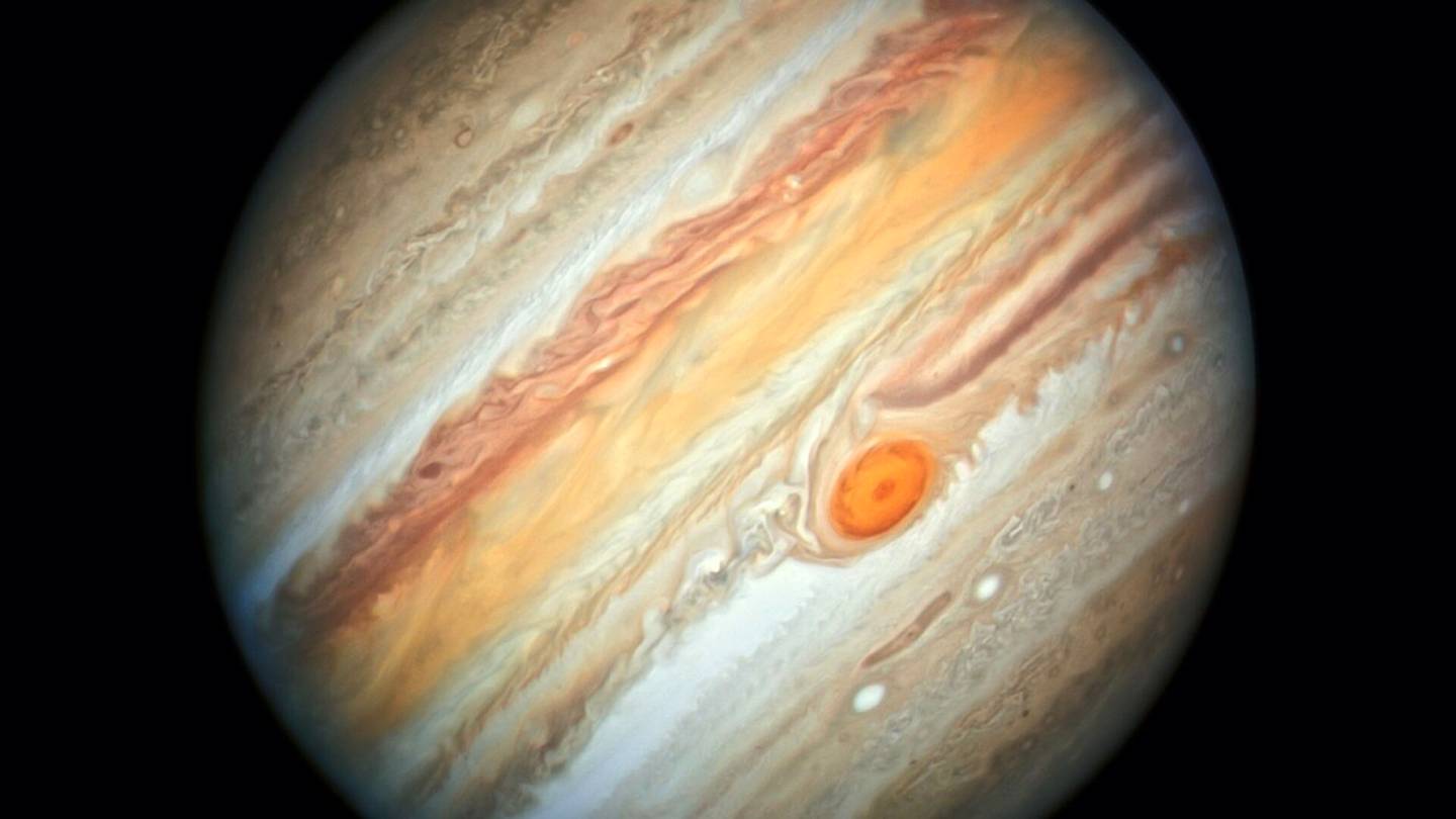 Katse kohti taivasta! Jupiter näyttää maasta katsottuna suurimmalta vuosi­kymmeniin