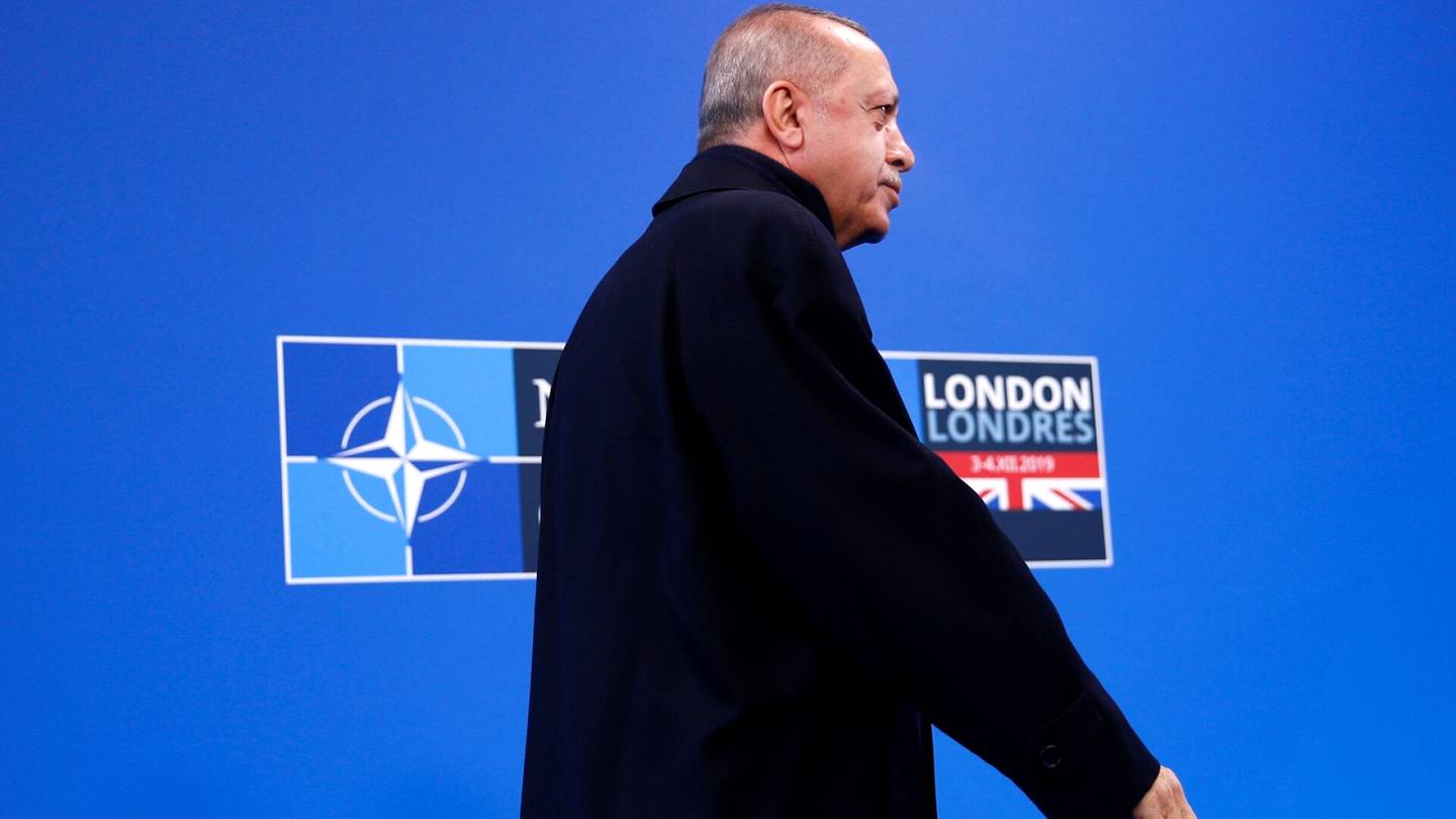 Voisiko Turkin savustaa ulos Natosta?