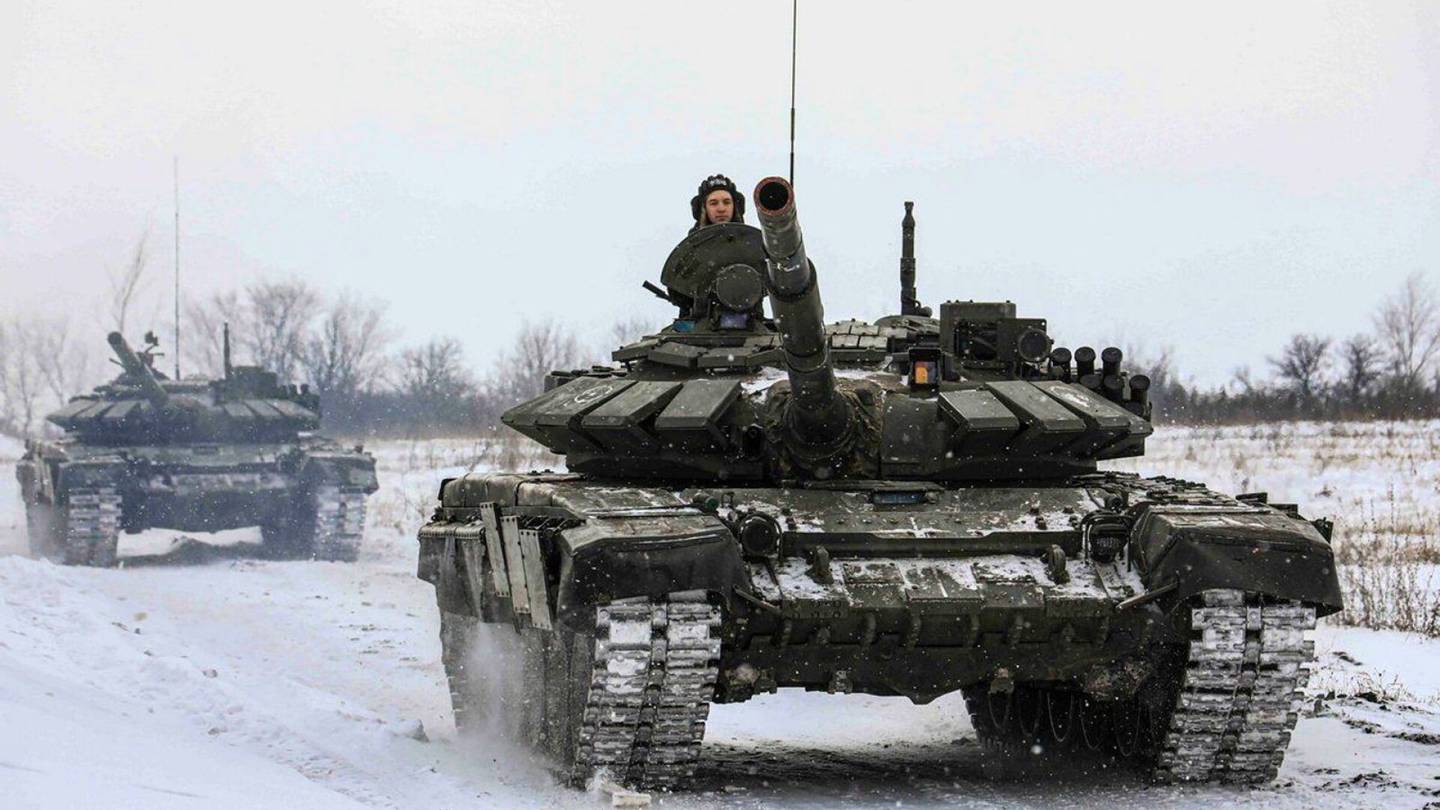 Venäjä sanoo ryhtyneensä vetämään joitakin joukkoja Ukrainan rajan tuntumasta