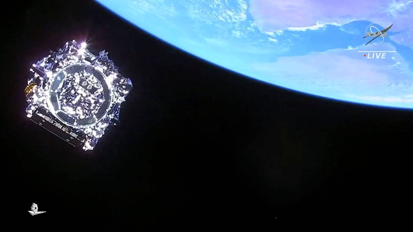 James Webb -teleskooppi on avautunut täysin avaruudessa