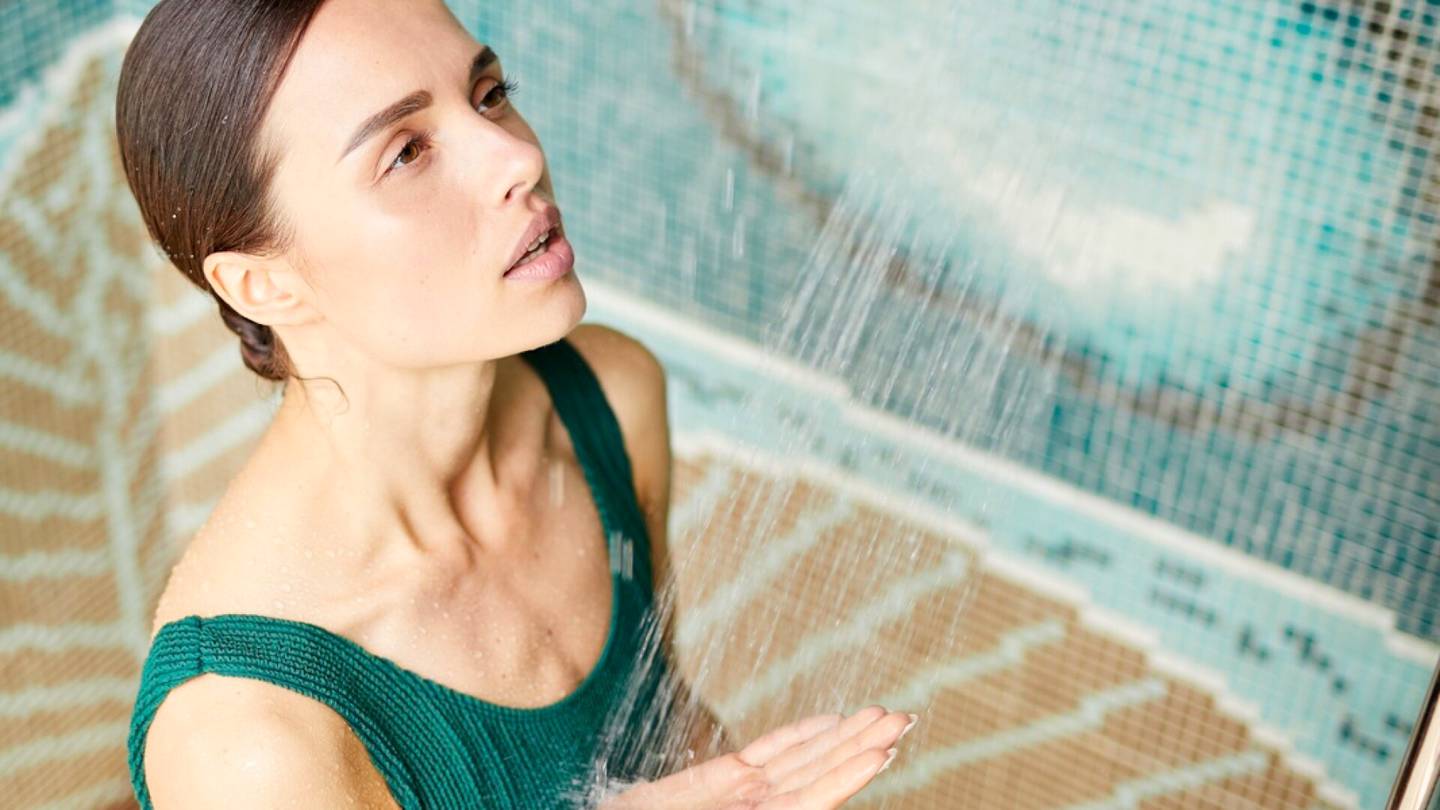 Tietyt tavat suihkussa voivat kuivattaa ihoa – asiantuntija kertoo, milloin saippua kannattaa vaihtaa tuotteeseen, joka löytyy jokaisen kaapista