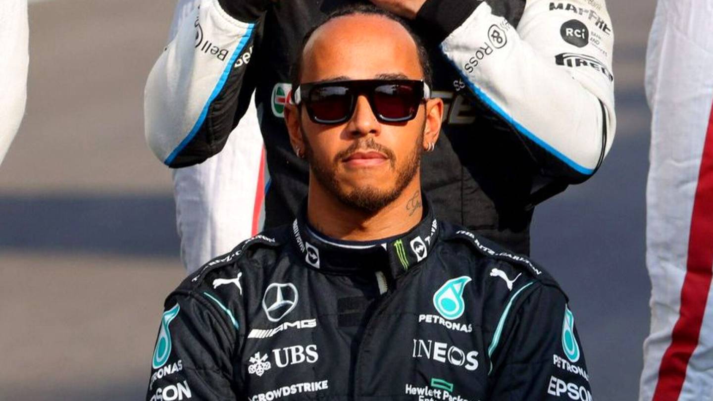 Lähteet: Lewis Hamiltonin tilanteesta uutta tietoa – tästä mökilleen linnoittuneen britti­mestarin mykkäkoulussa on kyse