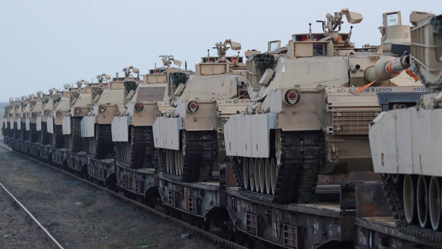AP: Ukraina veti Abrams-tankit eturintamalta