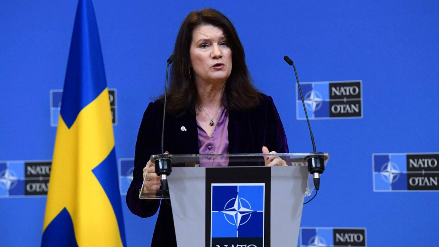 Ruotsin sosiaali­demokraatit puivat Nato-jäsenyyttä, päätöksen aikataulu vielä avoin