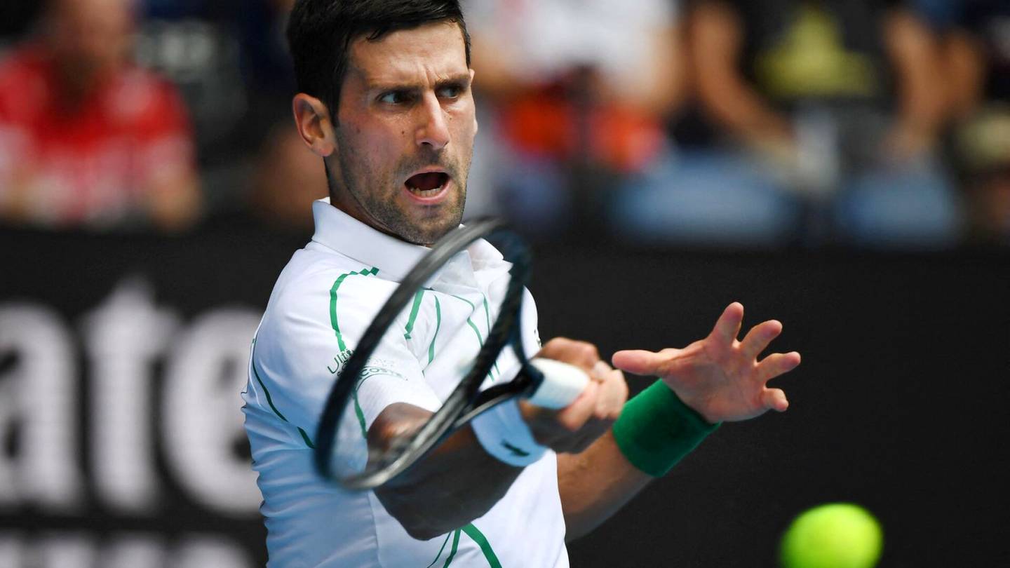 Novak Djokovicin koronakohu yltyy: poseerasiko tennistähti väkijoukossa vain päivä positiivisen testin jälkeen?
