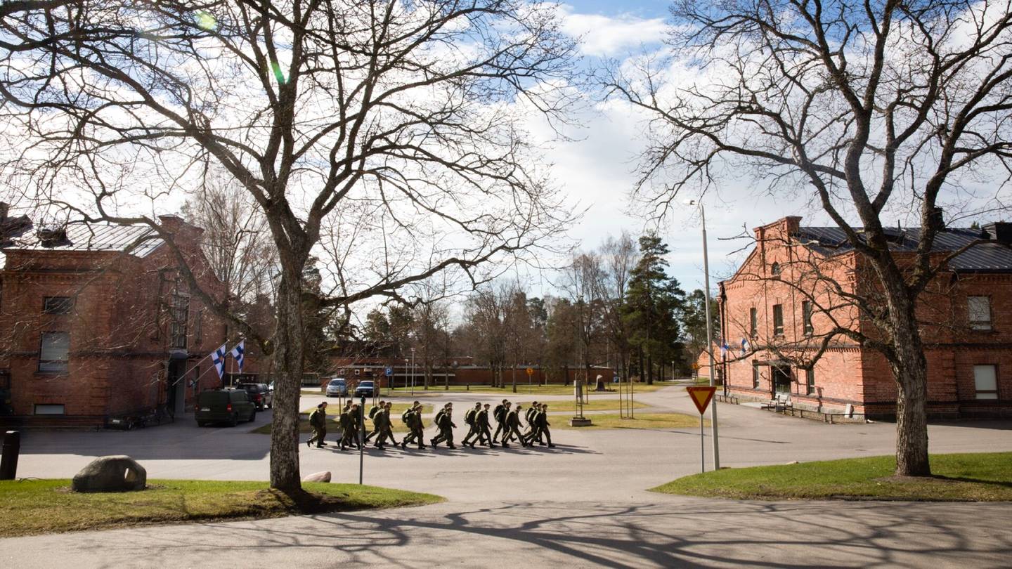 Yhdysvaltain meri­jalka­väen osasto Suomeen kahdeksi kuukaudeksi