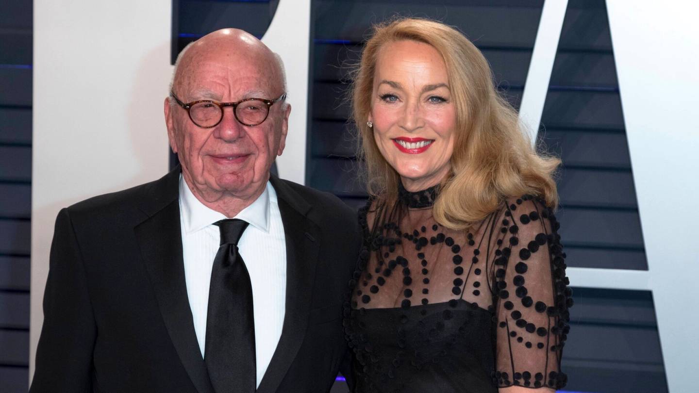 Kuuden vuoden avioliitto ohi: mediamoguli Rupert Murdoch ja ex-malli Jerry Hall eroavat