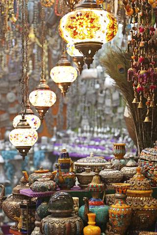 Muttrahin souq on yksi arabimaiden vanhimpia kauppapaikkoja.