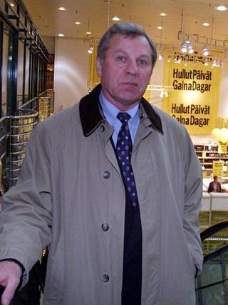 Boris Majorov poseerasi Helsingissä lokakuussa 1999.