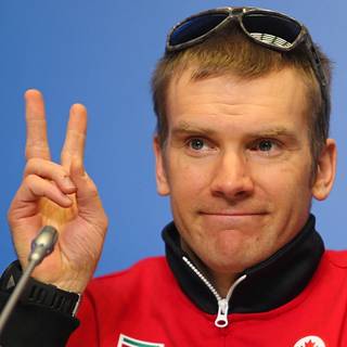Devon Kershaw on toiminut uransa jälkeen hiihto­asiantuntijana. Kanadalainen kuvattuna talvi­olympialaisissa 2014.