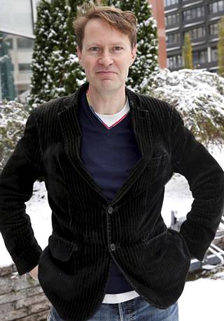 Kirjailija ja The Guardian -lehden toimittaja Luke Harding kävi Helsingin kirjamessuilla.